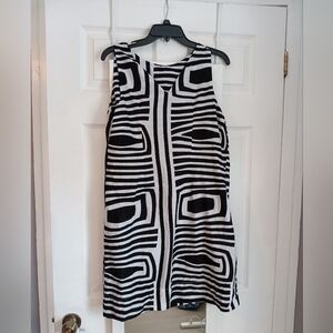 Yevu Black and White Geometric Pattern Dress Size M